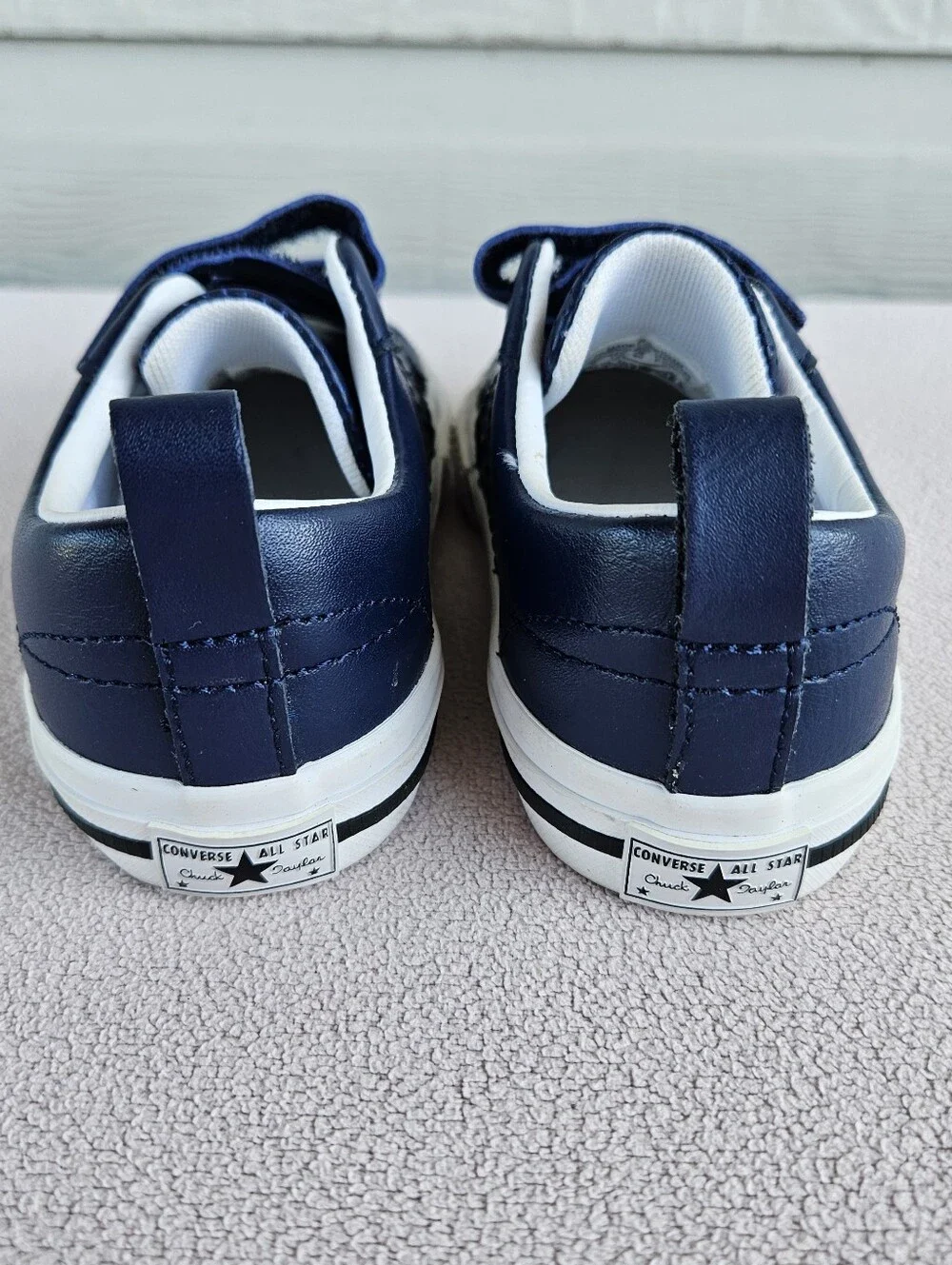 Converse one star